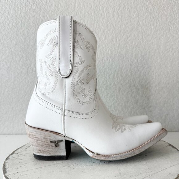 Lane SMOKESHOW White Cowboy Bootie Womens 5.5 Western Cowgirl Short Ankle Boots - Picture 2 of 15